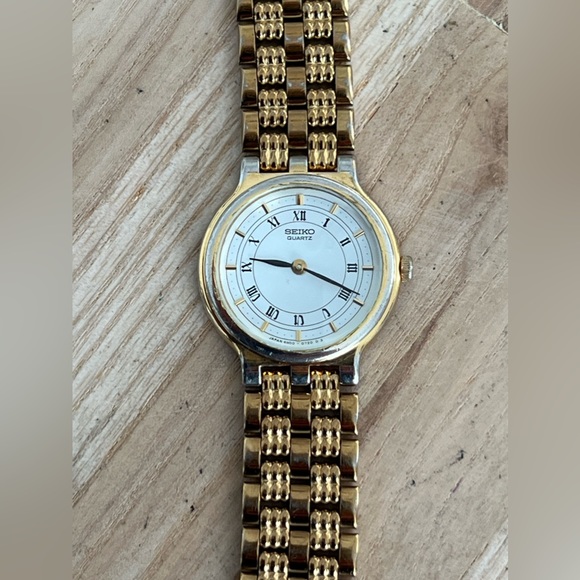 Seiko Vintage Ladies Watch Gold-Tone Bracelet Case White Dial New Crystal main image 14